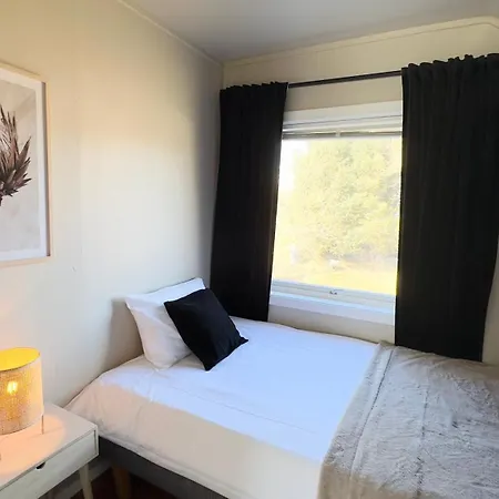 Vakantiehuis House With Perfect Location In Leknes