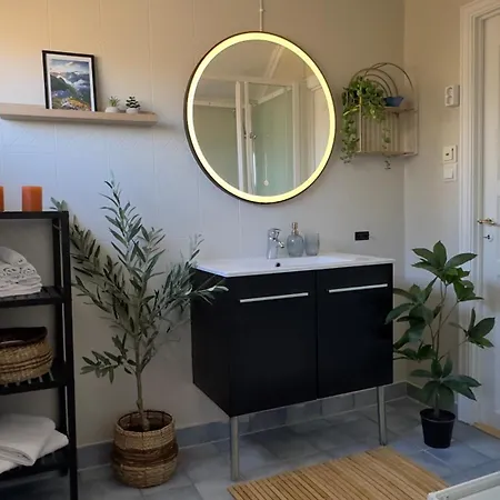 בית נופש House With Perfect Location In